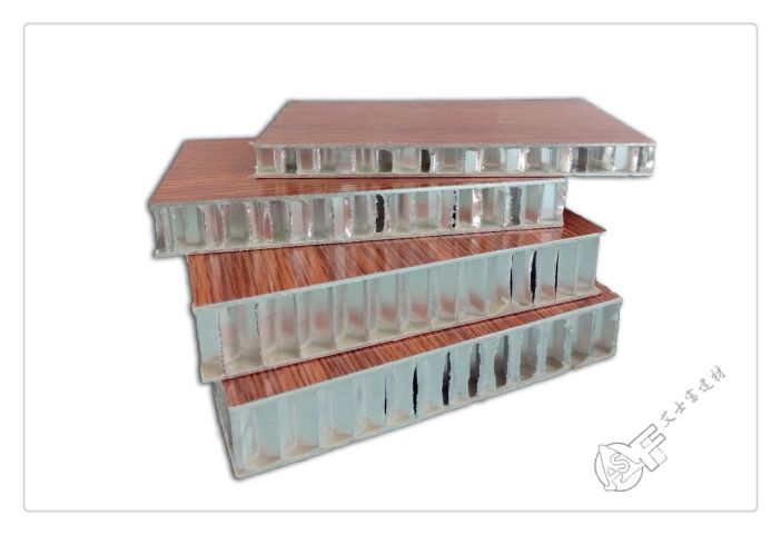 木紋鋁蜂窩復(fù)合板